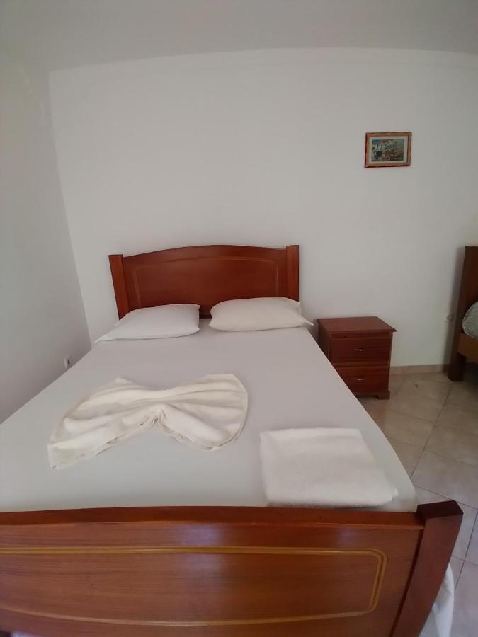 Pensao Domingas Hotel São Filipe Kültér fotó